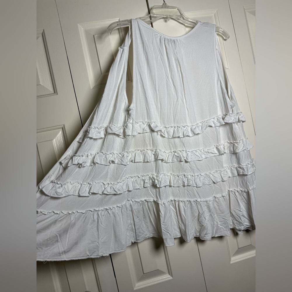 POL White Ruffle Vest - Picture 12 of 12